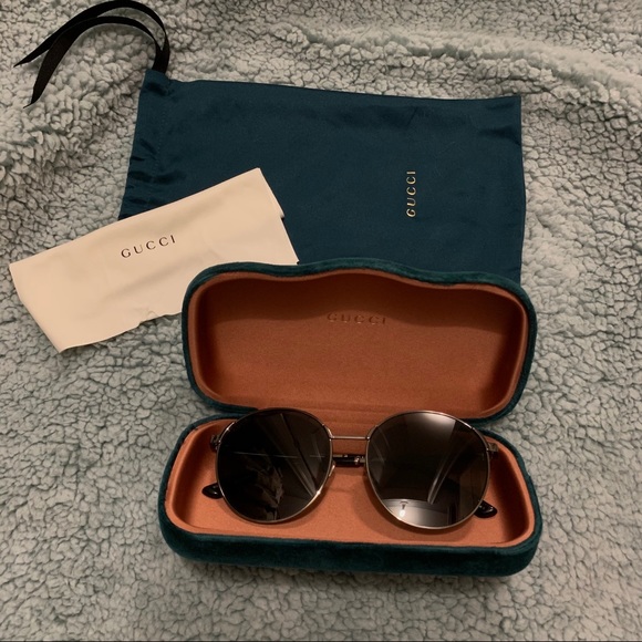 Gucci sunglasses - Picture 1 of 4